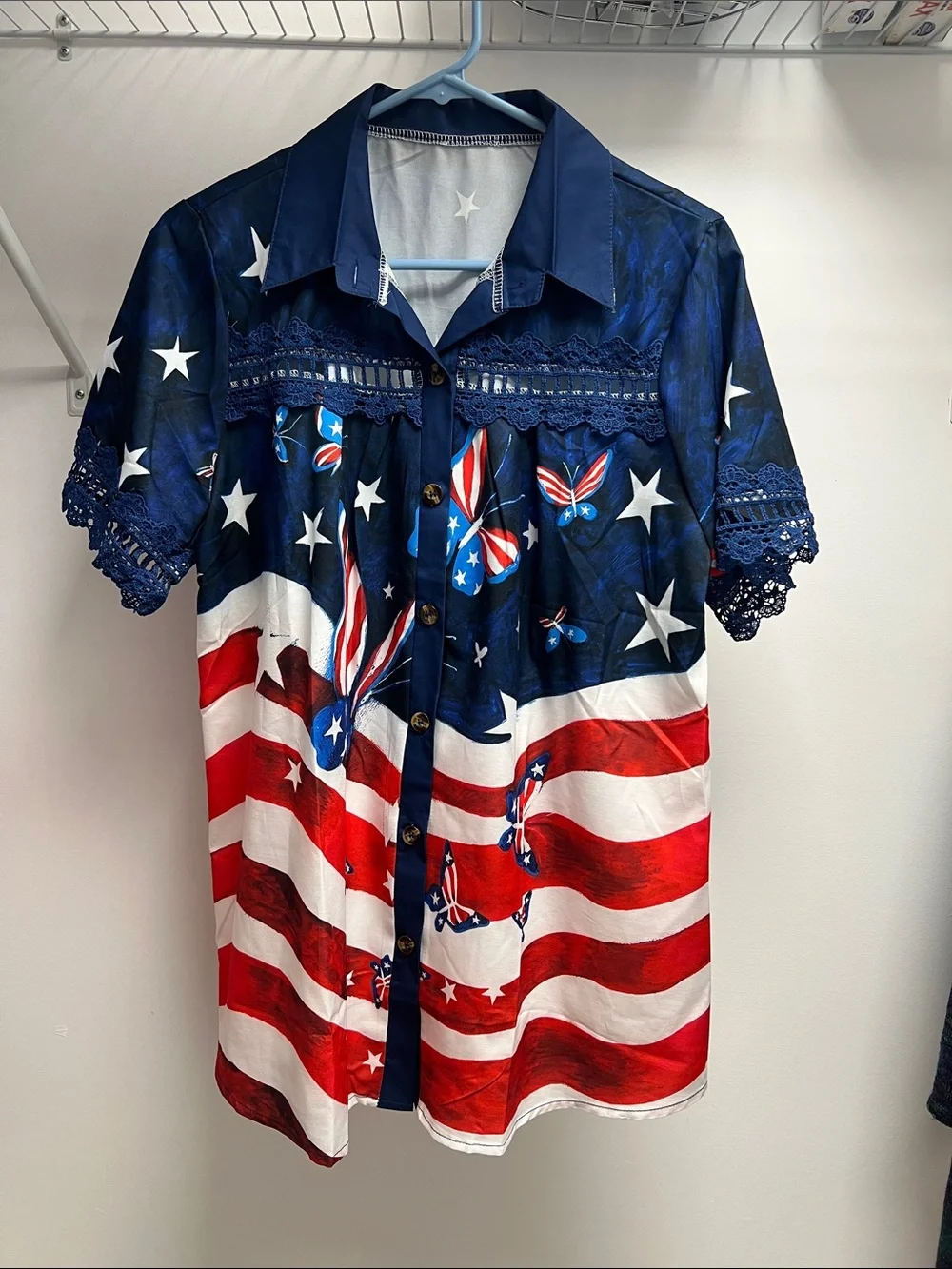 Source Unknown Navy, Red & White Patriotic Short-Sleeve Button-Down Shirt